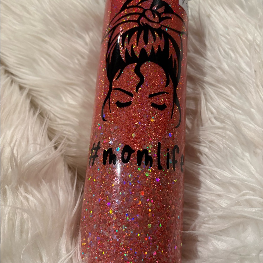 Glitter Tumbler with #momlife Design